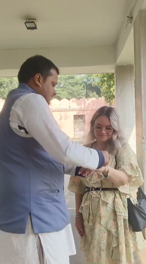 Tour du Gange customer review video