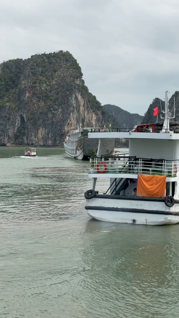 Vídeo de reseña del cliente sobre Vietnam - 10 Días. Salidas todos los lunes y domingos desde Hanoi