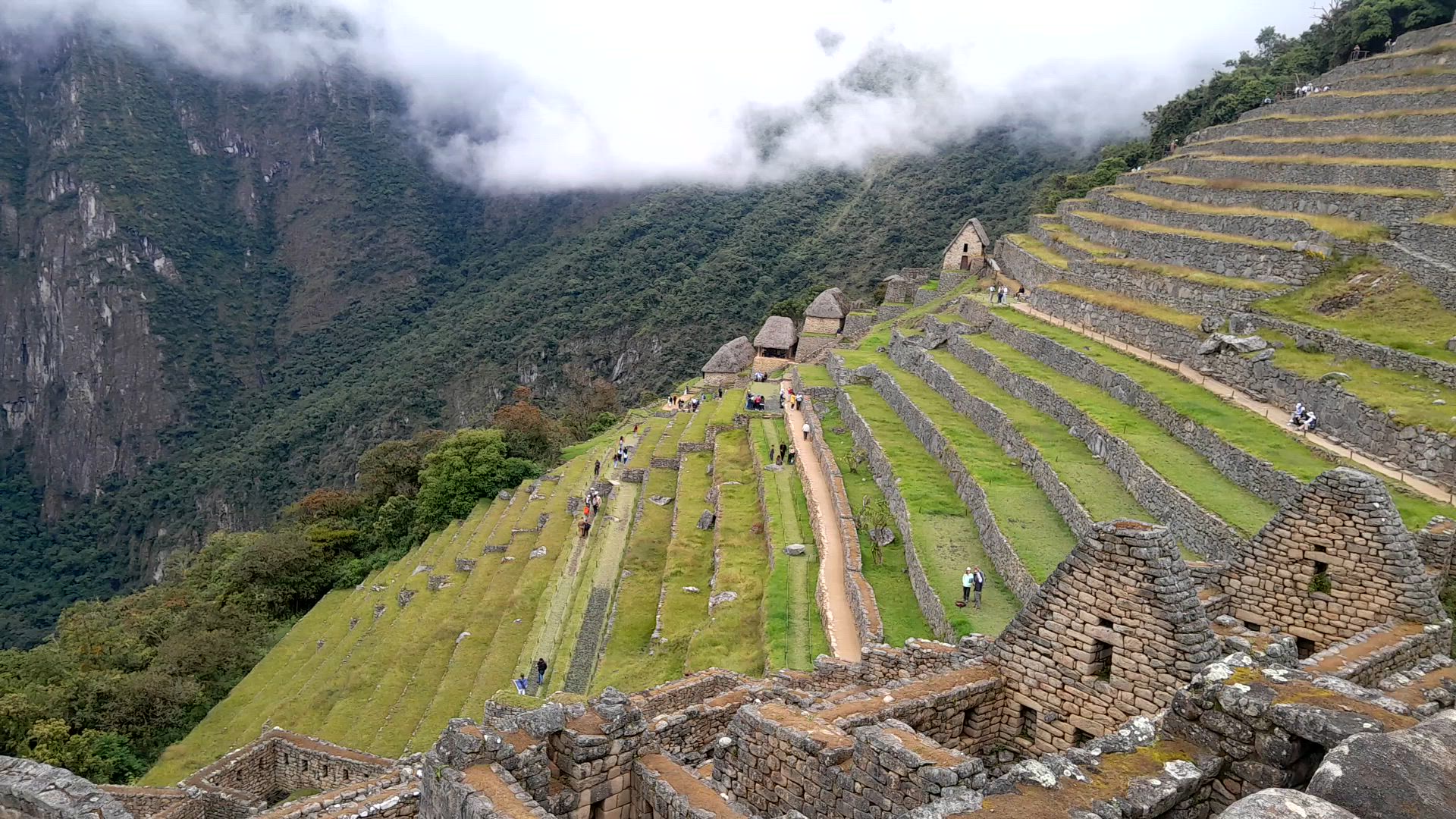 Encuentra el paquete de circuitos adecuado para ti por los Machu Picchu. Tenemos 565 viajes por los Machu Picchu, a partir de 2 días de duración y el circuito más largo de 35 días.