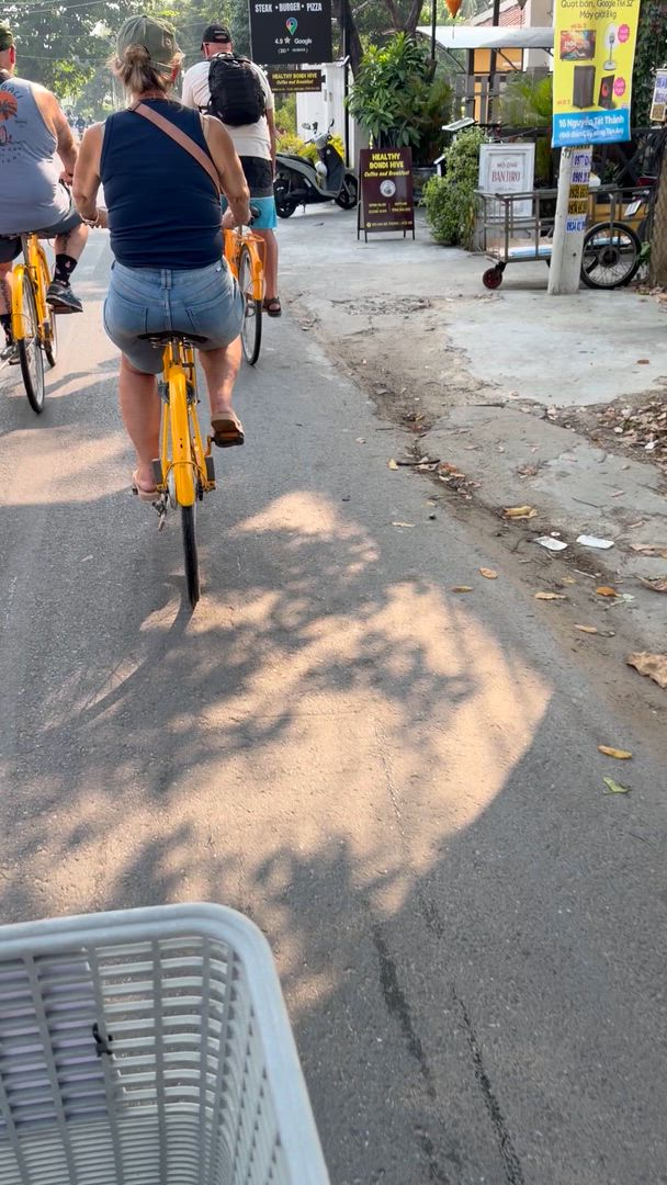 Trouvez votre circuit idéal au Vietnam. Nous avons 1961 aventures à vous proposer au Vietnam entre une journée et 30 jours.