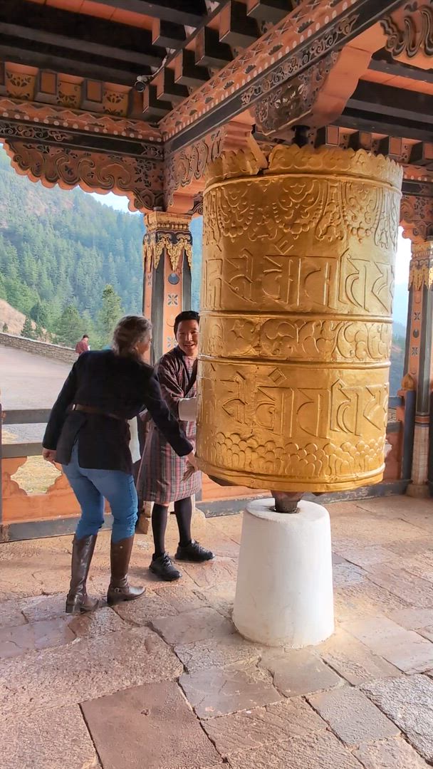 Trek au lever du soleil à Ghorepani Poon Hill customer review video