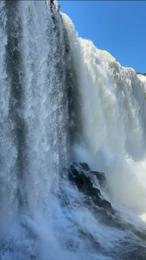 Picture walking through the huge Salinas and the beautiful Purmamarca, where the mountains shine in rainbow colors. Take pictures at the Great Salt Flats, or walk through Purmamarca’s colorful markets. Check out old towns and artifacts in Humahuaca, and in Salta, you can just relax and enjoy the atmosphere. Are you dancing? There's tango on every street corner.
