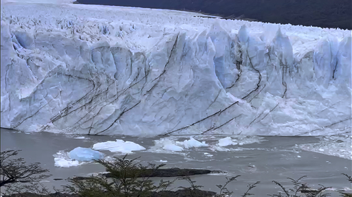 Picture walking through the huge Salinas and the beautiful Purmamarca, where the mountains shine in rainbow colors. Take pictures at the Great Salt Flats, or walk through Purmamarca’s colorful markets. Check out old towns and artifacts in Humahuaca, and in Salta, you can just relax and enjoy the atmosphere. Are you dancing? There's tango on every street corner.