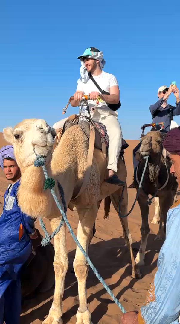 Vídeo de reseña del cliente sobre Circuito definitivo de 14 días por Marruecos: de Casablanca al desierto del Sáhara