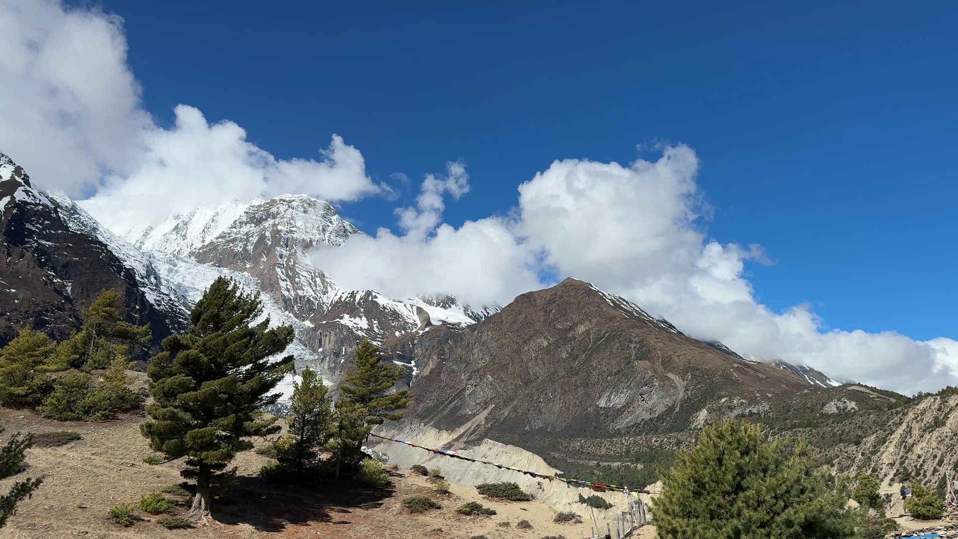 Vídeo de reseña del cliente sobre Circuito de los Annapurnas con el Lago Tilicho