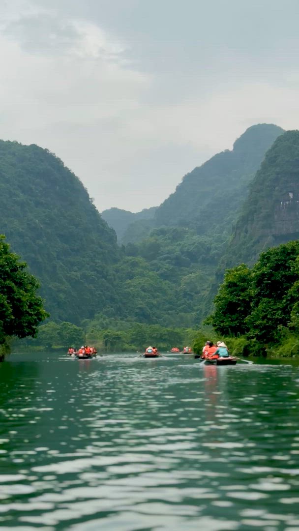 Vídeo de reseña del cliente sobre Lo mejor del Norte de Vietnam en 5 días: Hanói, Ninh Binh y Bahía de Ha Long