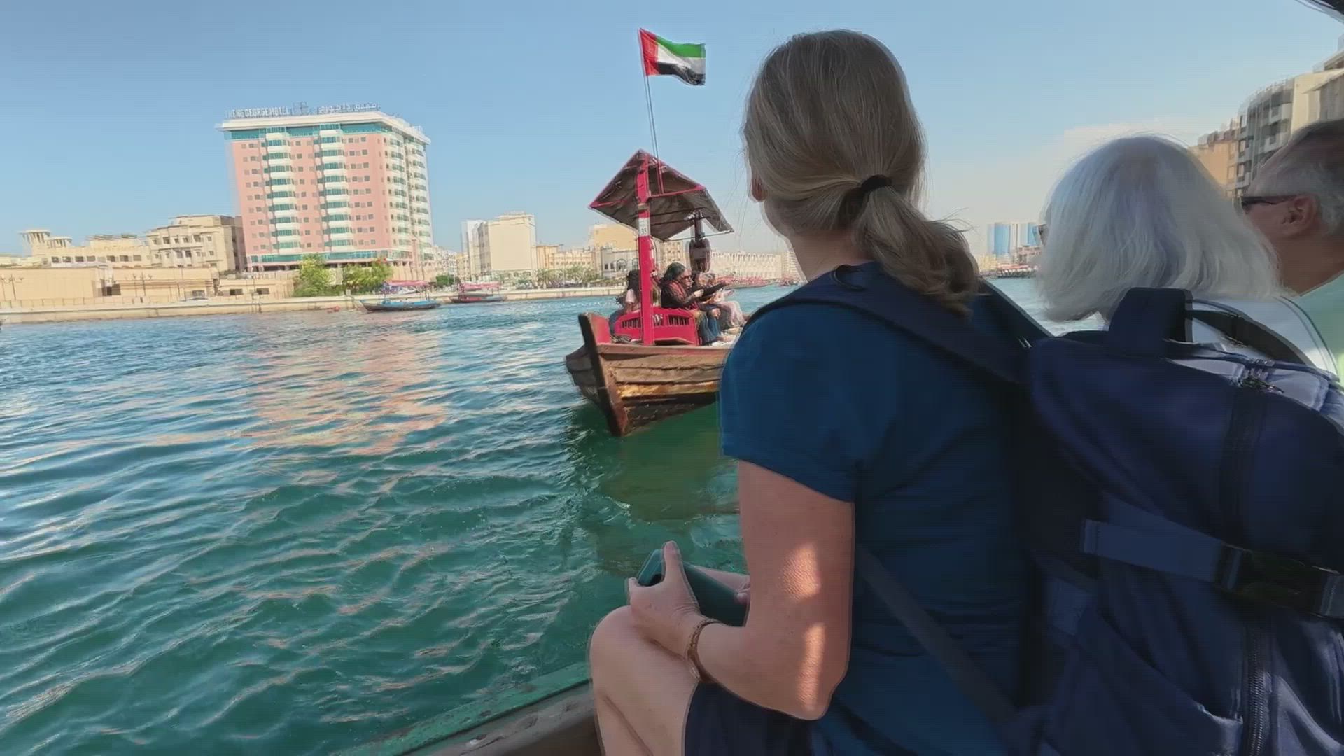 Les Émirats arabes unis - Circuit complet avec accompagnement dans des hôtels 4 étoiles - Pension complète customer review video