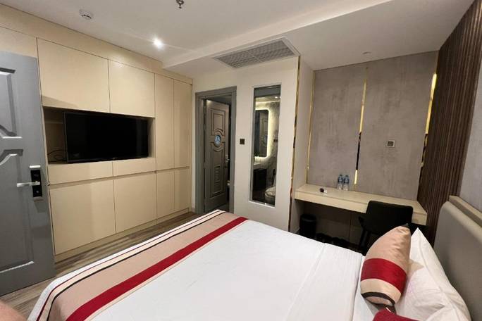  Acnos Saigon Hotel 3⭐⭐⭐ or similar