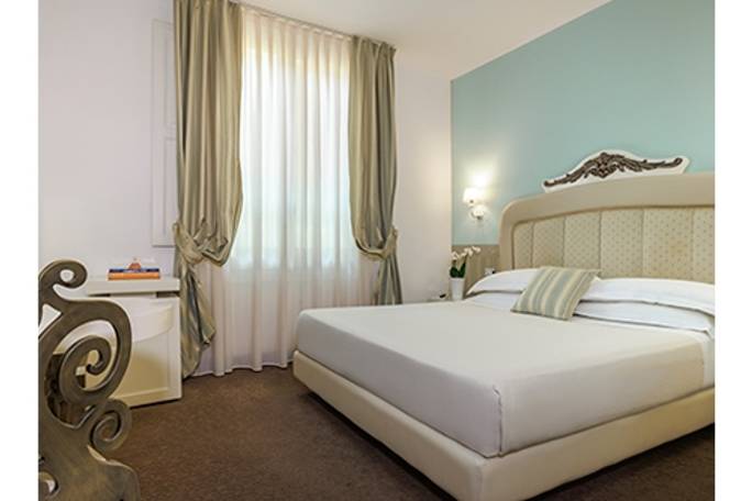 Oriente Hotel typical room