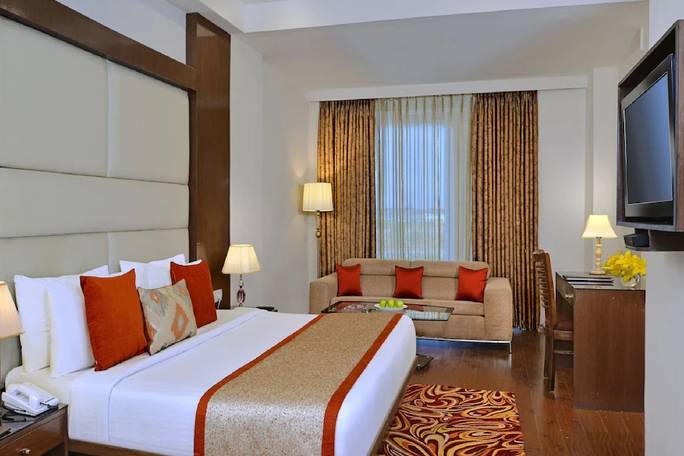Taurus Sarovar portico 4 star
