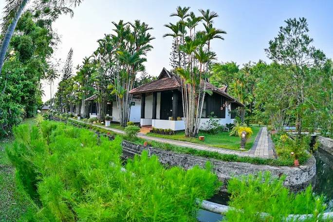 Paradise Resorts Kumarakom