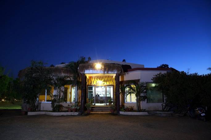 Mogli Resort or similar - Kanha National Park