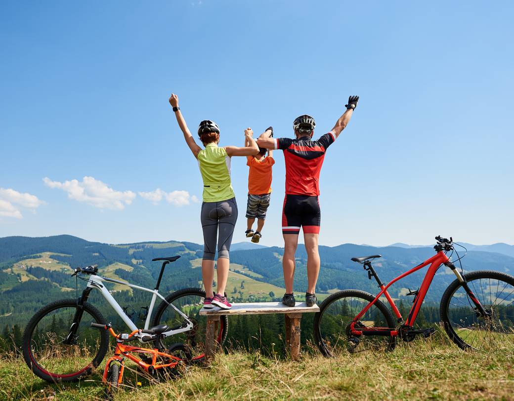 Family best sale bike trips