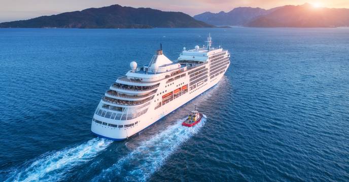 An ocean cruise liner floating on the Pacific Ocean