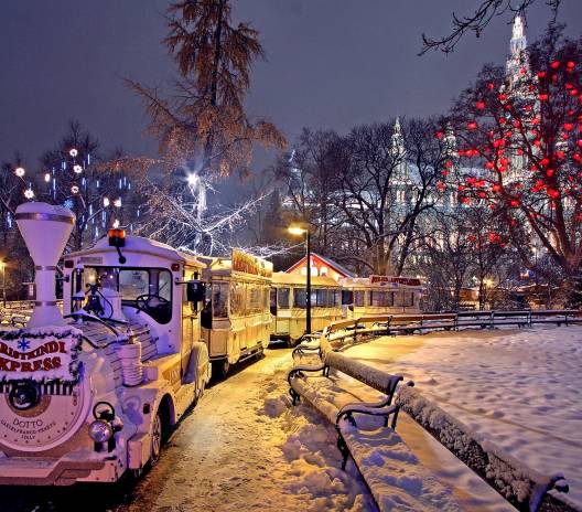 10 Best European Christmas Market Tours 2023/2024 - TourRadar