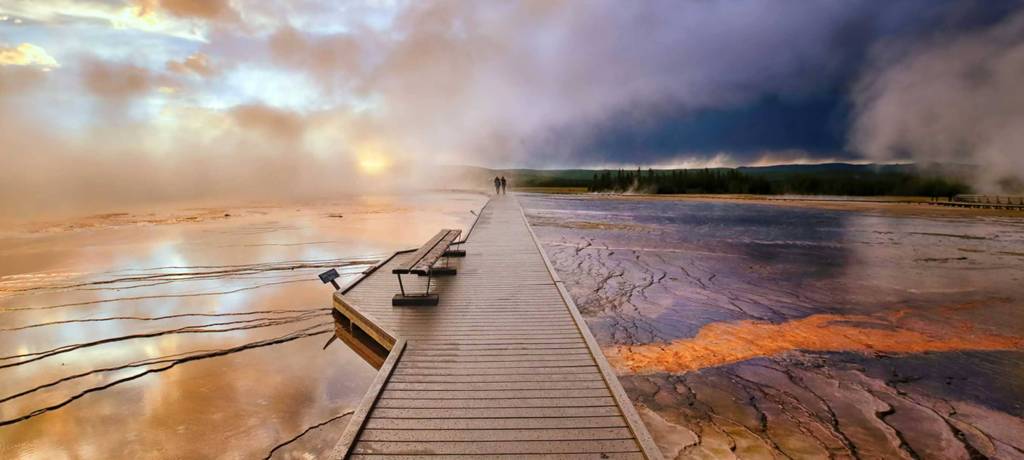 grand-prismatic-hot-spring