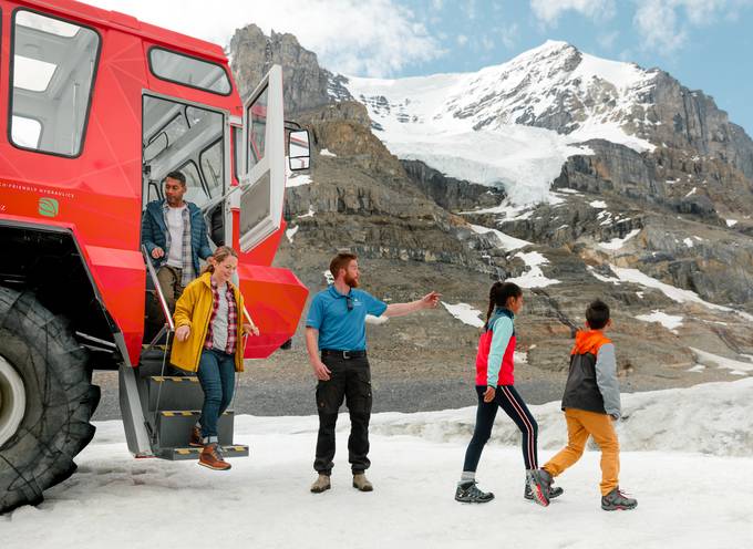 Driving the Icefields Parkway