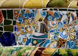 Discover the mosaics of Park Güell in Barcelona