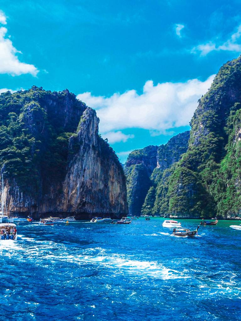 group tours around thailand