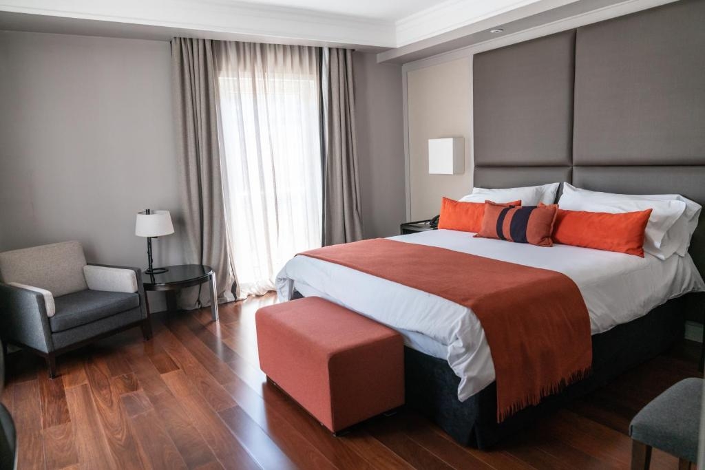 Standard Lodging: Hotel Carles - Buenos Aires 