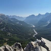 Photo de voyageur Visite autoguidée : Theth, Valbona et le lac Koman en 4 jours #3