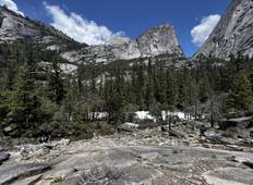 Hiking in Yosemite and the Sierra Nevada Tour
