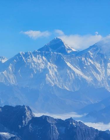 Majestic view of Mount Everest.