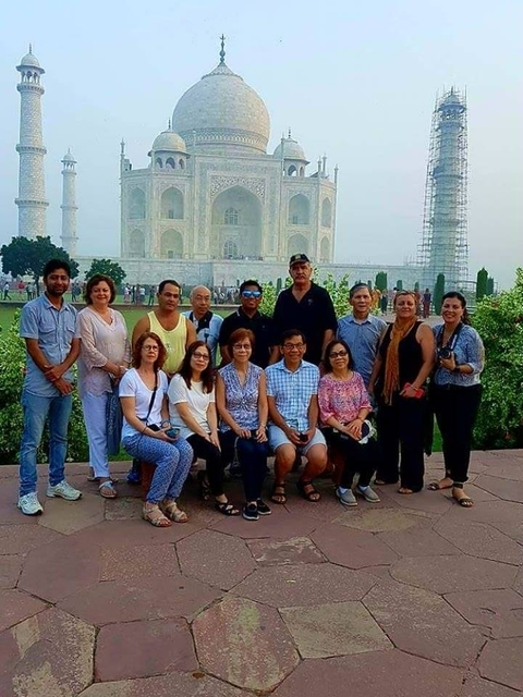       foto de reseña de cliente de Viaje privado de lujo de 10 días al Triángulo de Oro con Khajuraho y Benarés 
  
