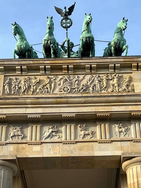       Close-up of the Quadriga on the Brandenburg Gate
  