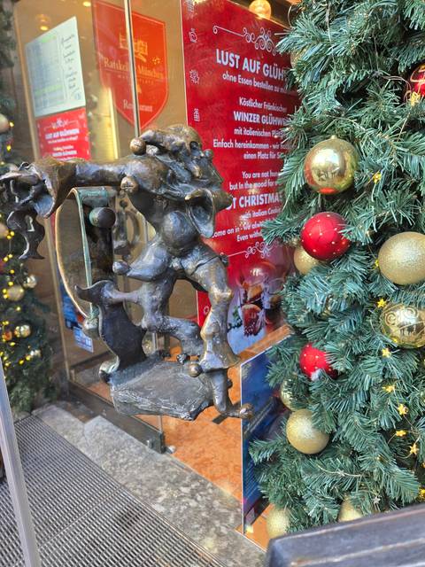 Decorative sculpture with Christmas ornaments.