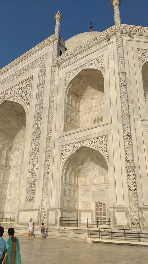       Detailed view of Taj Mahal architecture
  