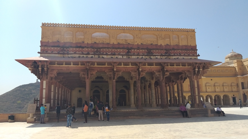       Amber Fort interior courtyard with tourists
  