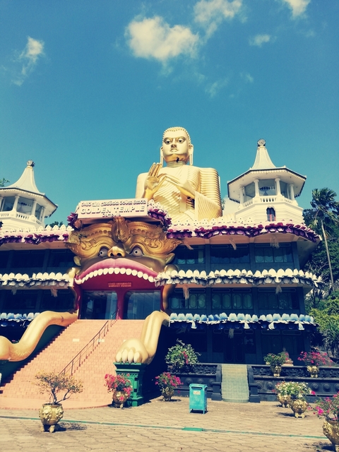 Golden Temple with a giant Buddha statue in Dambulla.