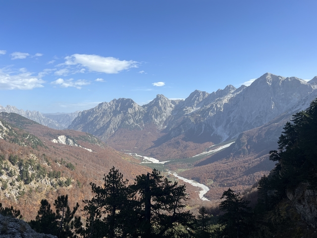 Spectacular mountain landscape under a clear sky.