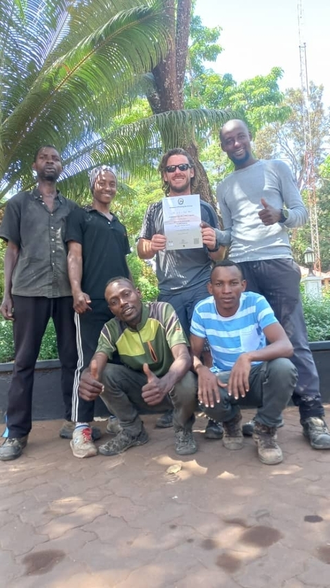 Klantbeoordelingsfoto van Kilimanjaro beklimming umbwe route 6 dagen 