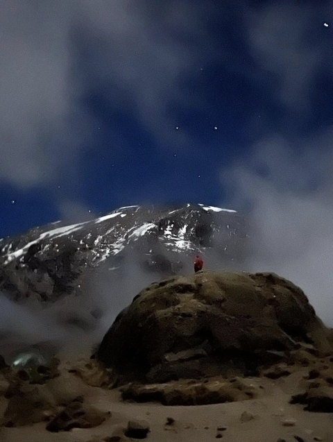 Klantbeoordelingsfoto van Kilimanjaro beklimming umbwe route 6 dagen 