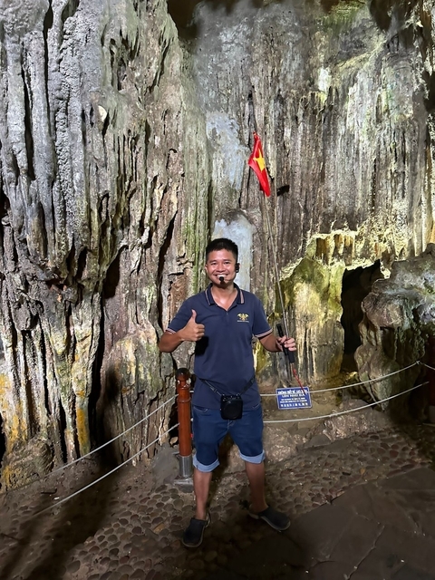 Photo d'avis client sur 1 JOUR - Croisière dans la baie d'Ha Long, kayak, baignade, déjeuner, bus - île de Titov, grotte de Luon et grotte de Sung Sot 