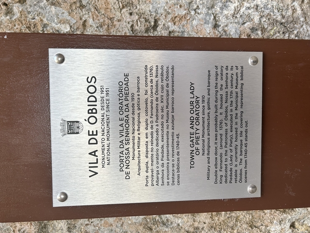 Plaque displaying information about Vila de Obidos.