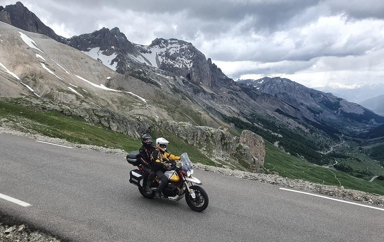       foto de reseña de cliente de Circuito de los Grandes Alpes en moto - Guiado 
  