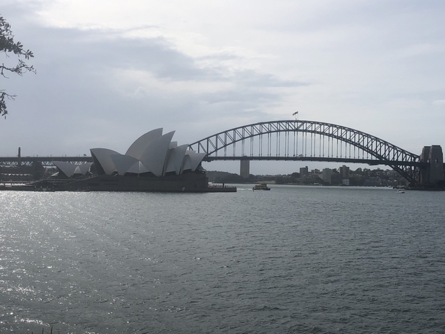       Sydney Opera House and Harbour Bridge
  