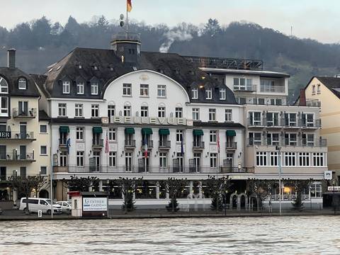 Bellevue hotel facade with flags