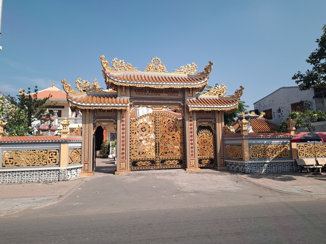 Ornate entrance gate to a temple.