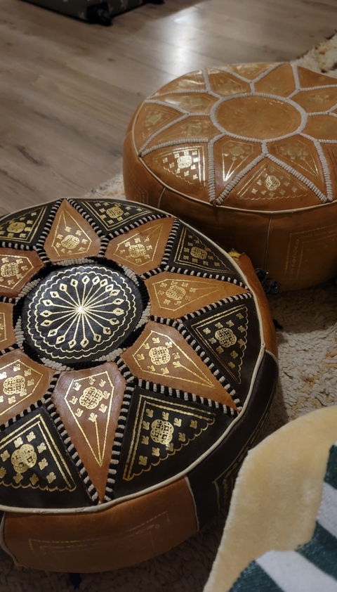       Close-up view of a decorative item with intricate patterns.
  