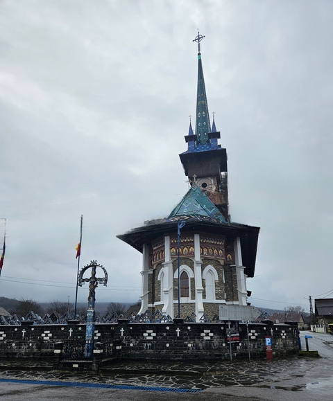       Orthodox church with colorful, ornate detailing.
  
