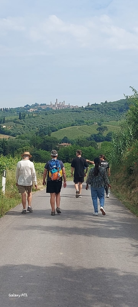 Klantbeoordelingsfoto van Het lokale leven in Italië – Toscane – San Gimignano 