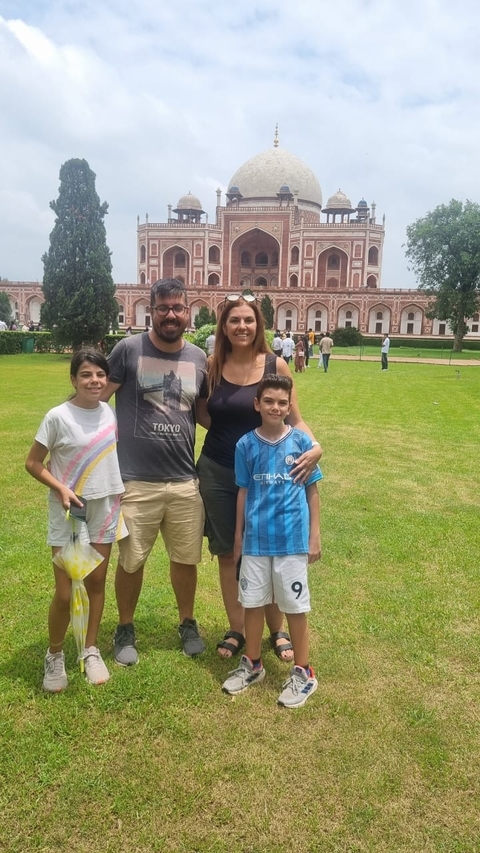 Klantbeoordelingsfoto van Gouden Driehoek Tour met Varanasi {Taj Mahal Zonsopgang, Ganga Aarti, Boottocht & Meer } 