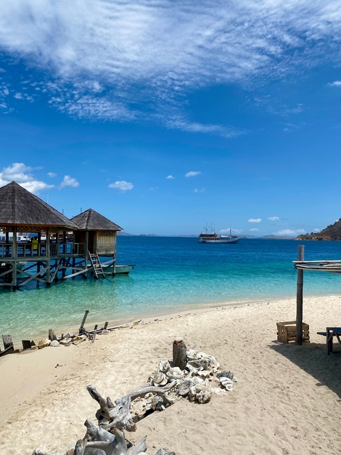 Ocean view with boats and waterfront cottages