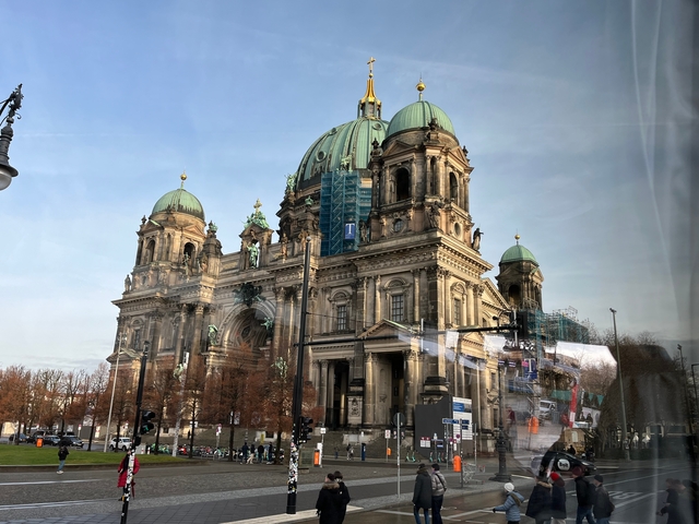      View of the Berlin Cathedral with glass reflections
  