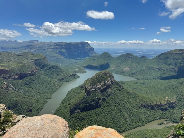       A breathtaking view of Blyde River Canyon.
  