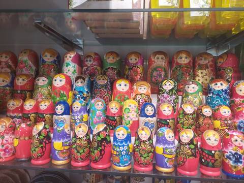 Colorful display of traditional Russian nesting dolls.